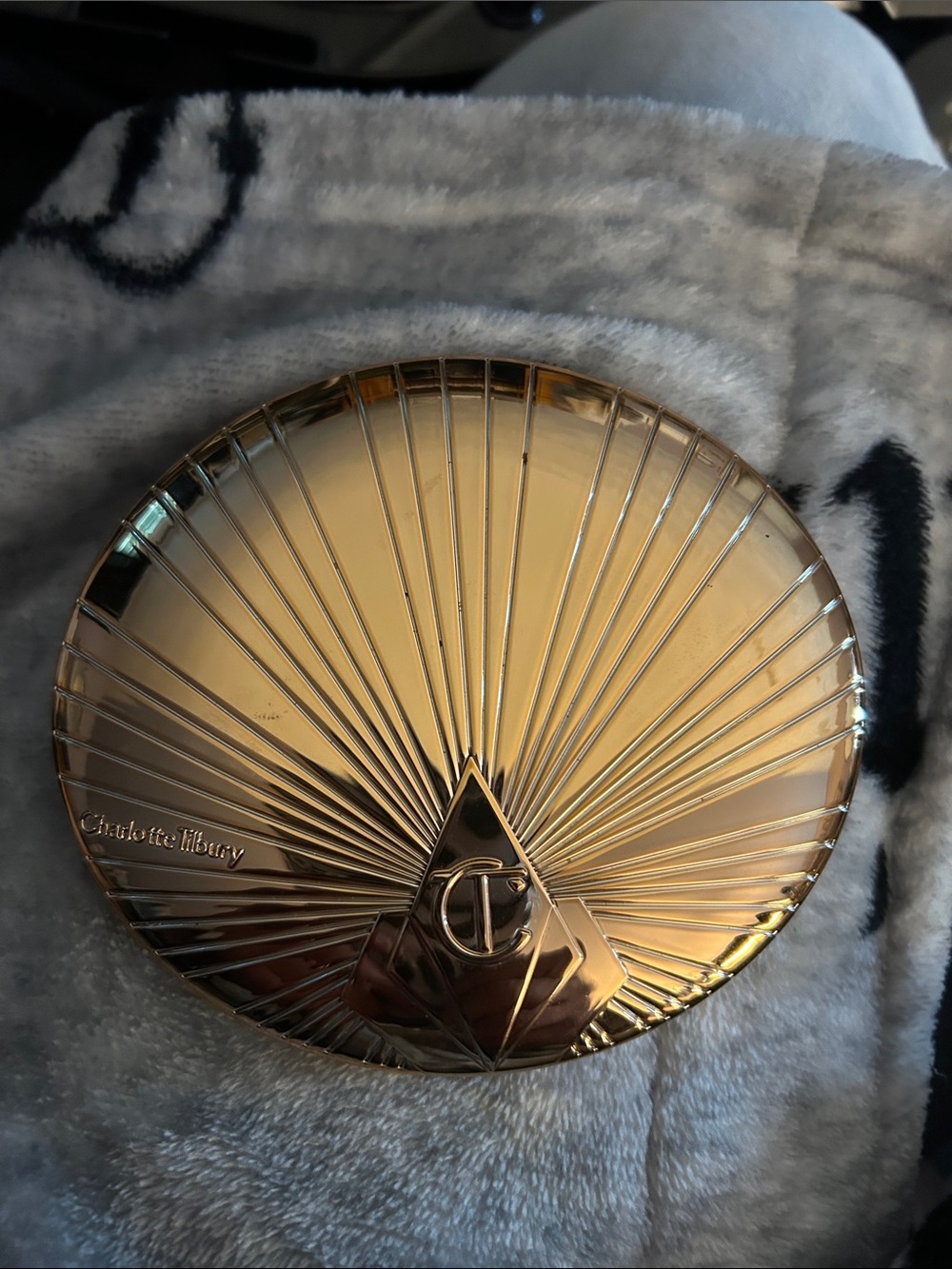 Charlotte Tilbury Bronzer Compact - Tan 3 -EUC (see pics) Airbrush Bronzer - Picture 10 of 10